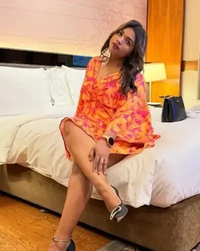 Escorts In Maunath Bhanjan